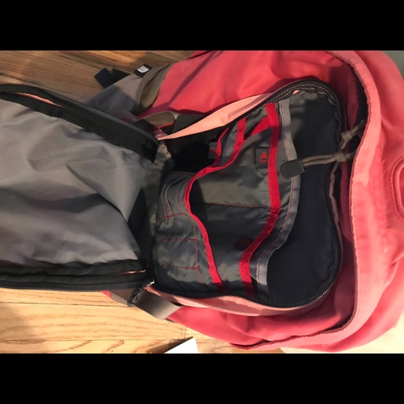 🔆 Northface Backpack 🔆 - Picture 4 of 4